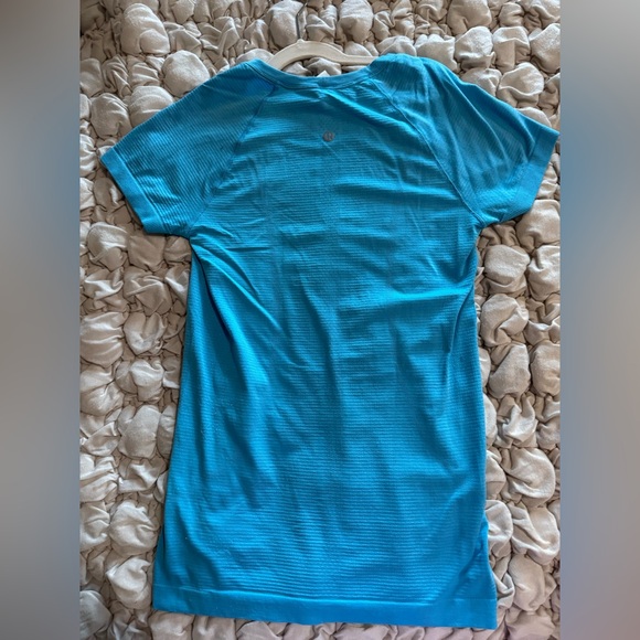 Lululemon Swiftly Tech Size 4 Poolside Short Sleeve Tee NWOT - Picture 2 of 4